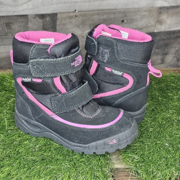 The North Face Waterproof Black Pink Girls Boots - Picture 1 of 12